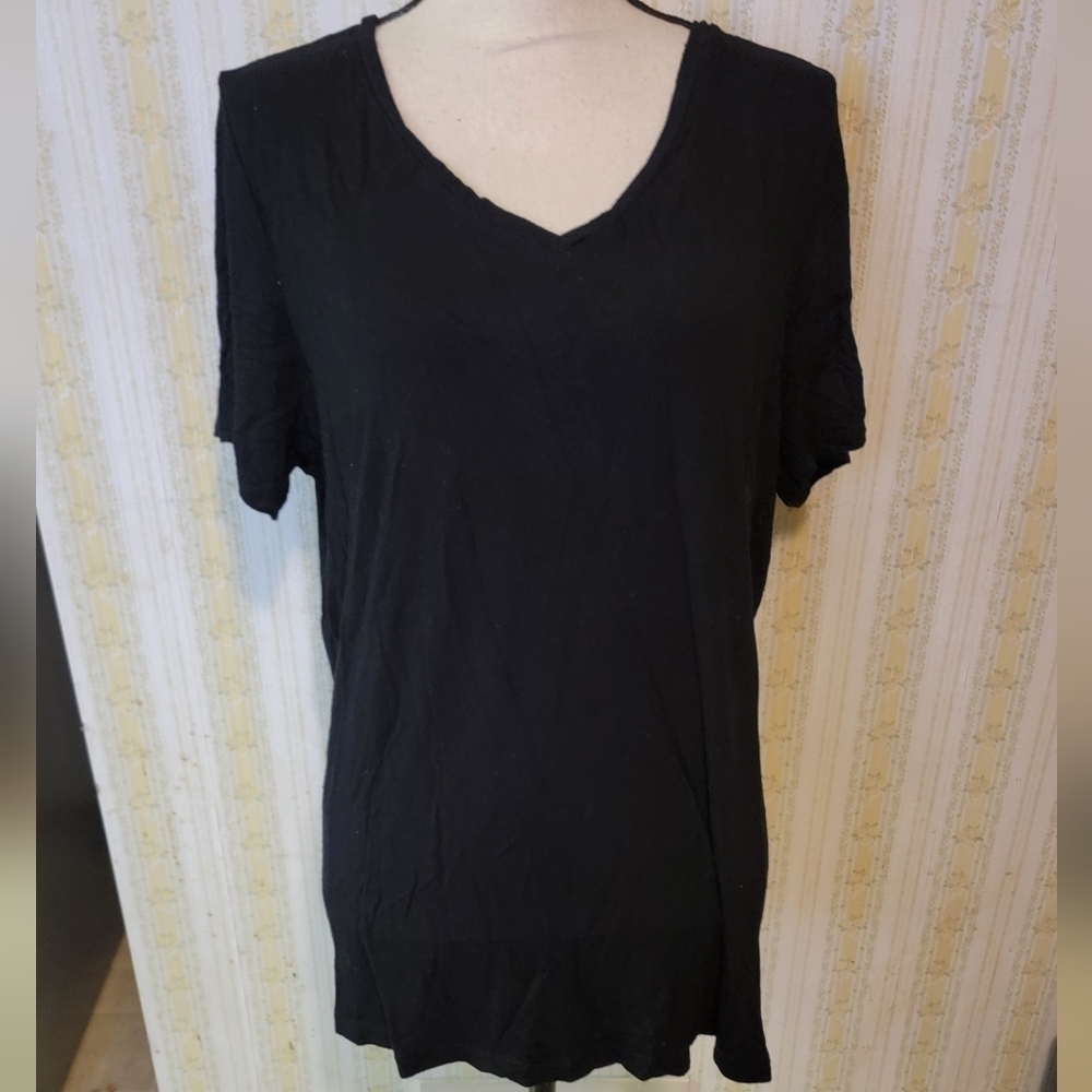 Apt. 9 V-neck T-shirt Sz 0X